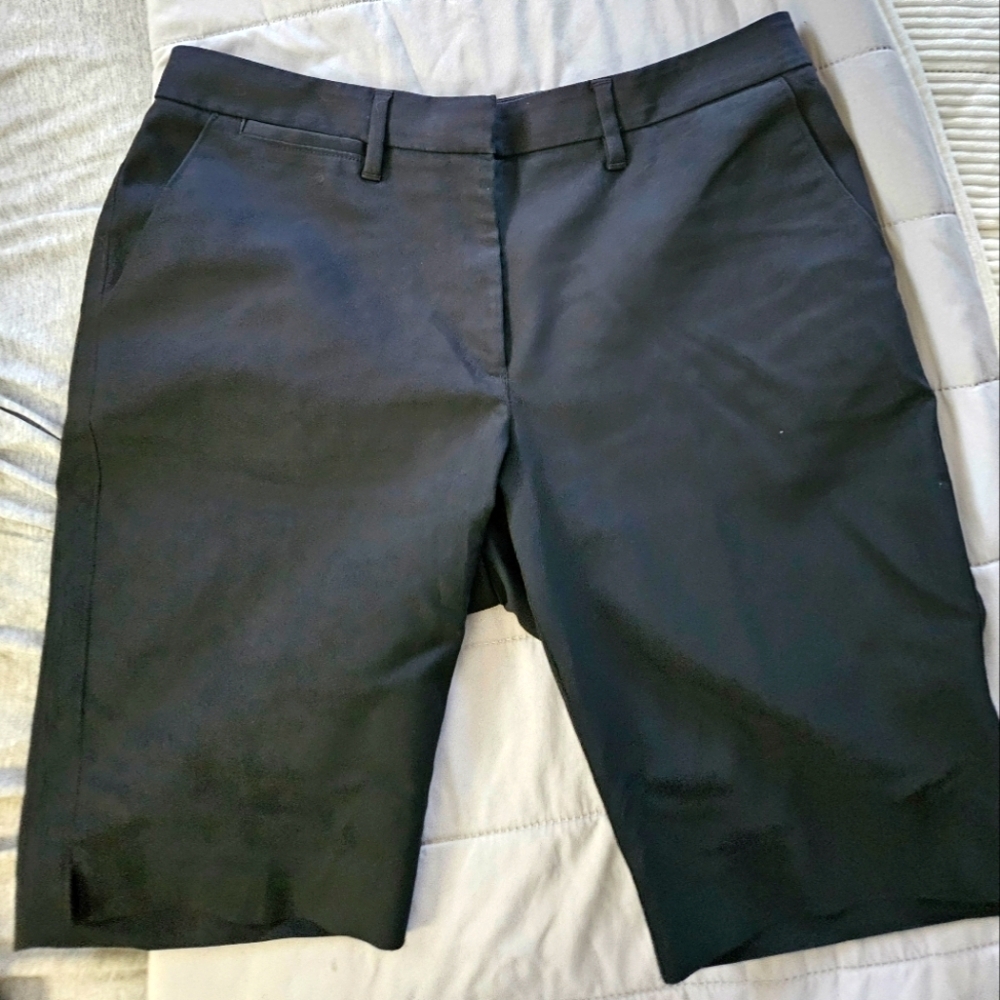White House Black Market Classic Black Women's Shorts Size 8 Bermuda